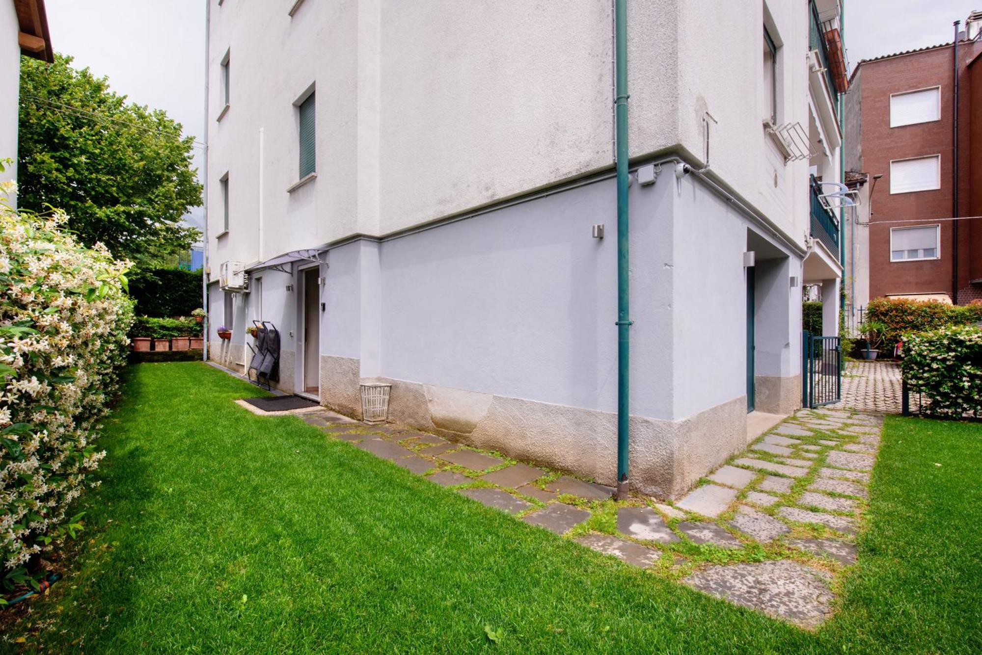 Aloha Lake Apartments Mandello del Lario Eksteriør billede